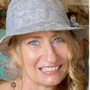 Profile photo of Lisa Sretenovic